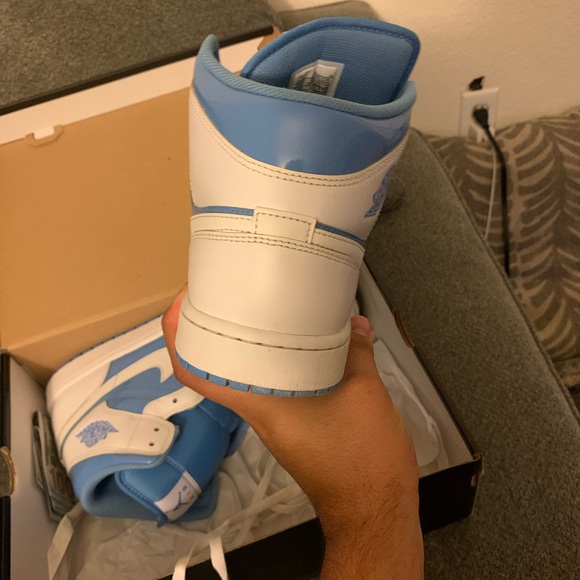 Jordan Sneakers in Light Blue - Picture 4 of 8
